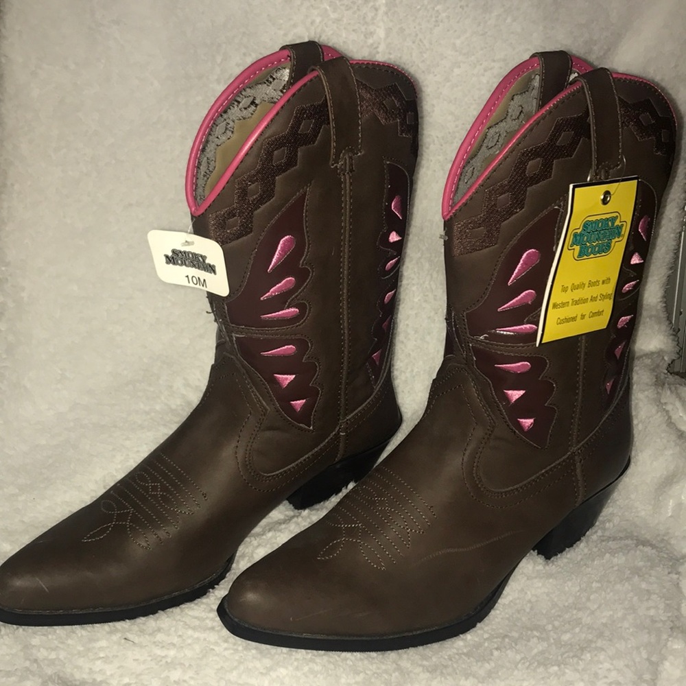 Cowgirl boots size 10, NWT